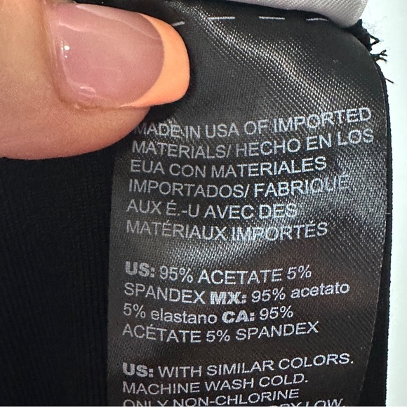 Chico’s Travelers Black Essential Slim Pants Size 1R - Picture 5 of 7